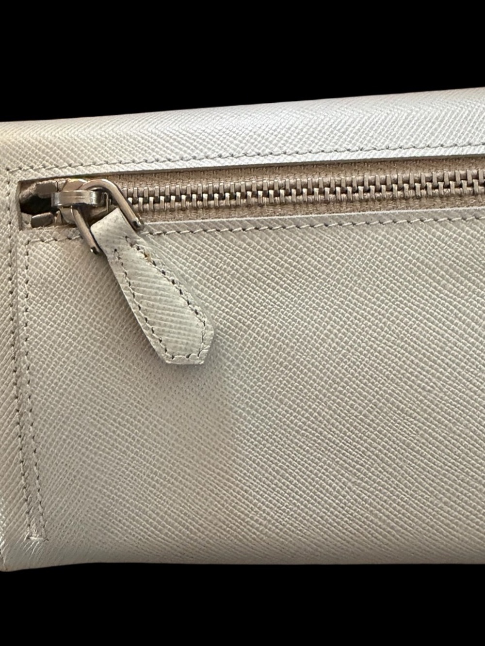 PRADA off-white Saffiano leather continental wallet in its original box Italy - Picture 9 of 11